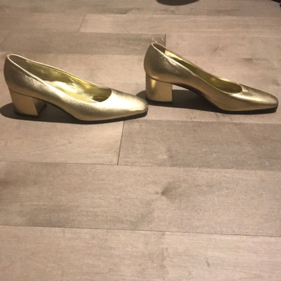 Louis Feraud heels. - Picture 4 of 7